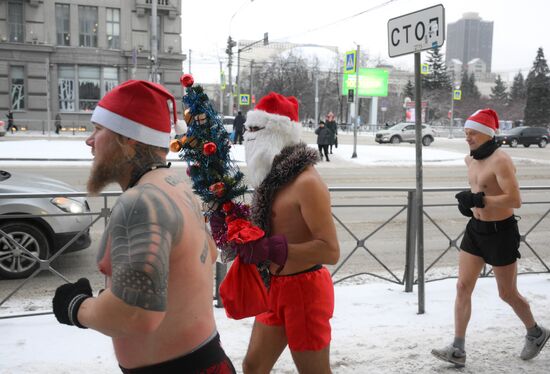 Новогодний забег моржей в Новосибирске