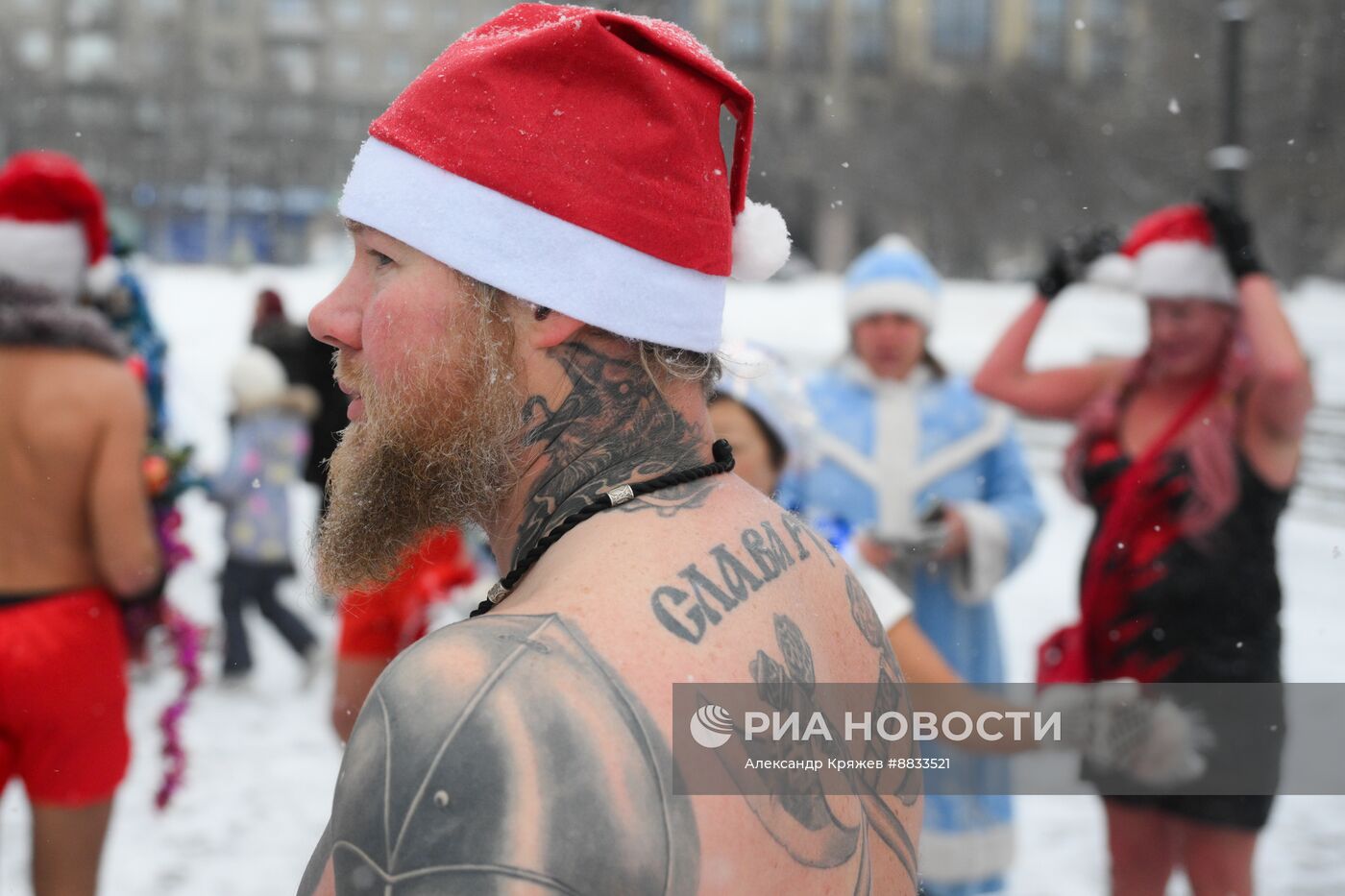 Новогодний забег моржей в Новосибирске