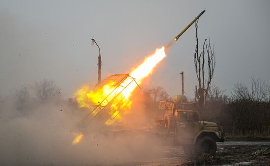 Боевая работа РСЗО БМ-21 "Град" на Красноармейском направлении СВО