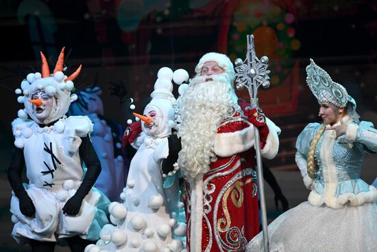 Премьера новогоднего шоу "Дедморозовка. Новые приключения"