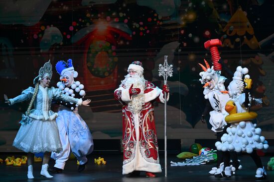 Премьера новогоднего шоу "Дедморозовка. Новые приключения"