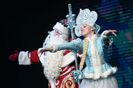 Премьера новогоднего шоу "Дедморозовка. Новые приключения"