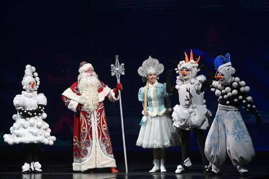 Премьера новогоднего шоу "Дедморозовка. Новые приключения"