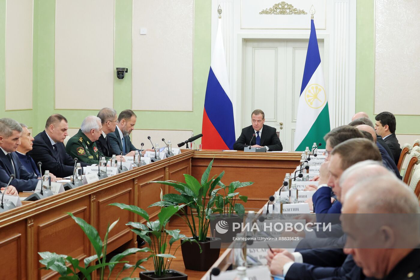 Рабочая поездка зампреда Совбеза РФ Д. Медведева в Приволжский федеральный округ