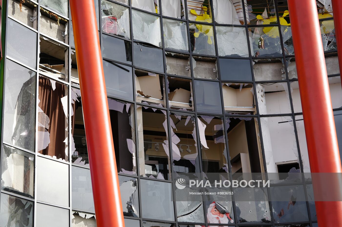 Пожар в торговом центре "Алания Молл" во Владикавказе