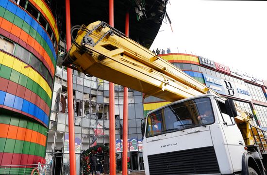 Пожар в торговом центре "Алания Молл" во Владикавказе