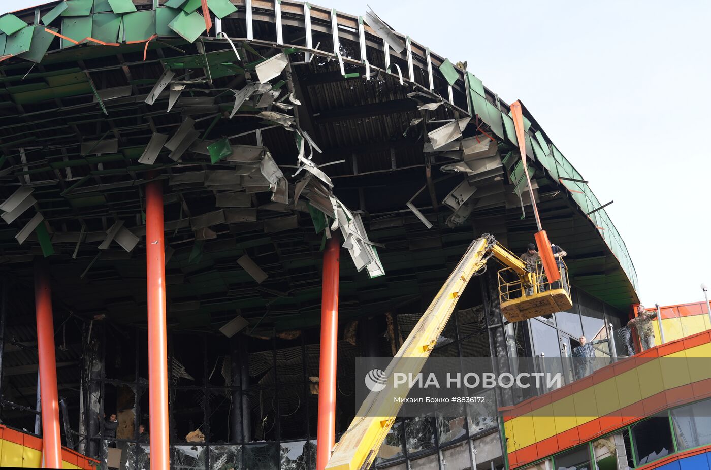 Пожар в торговом центре "Алания Молл" во Владикавказе