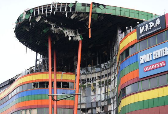 Пожар в торговом центре "Алания Молл" во Владикавказе