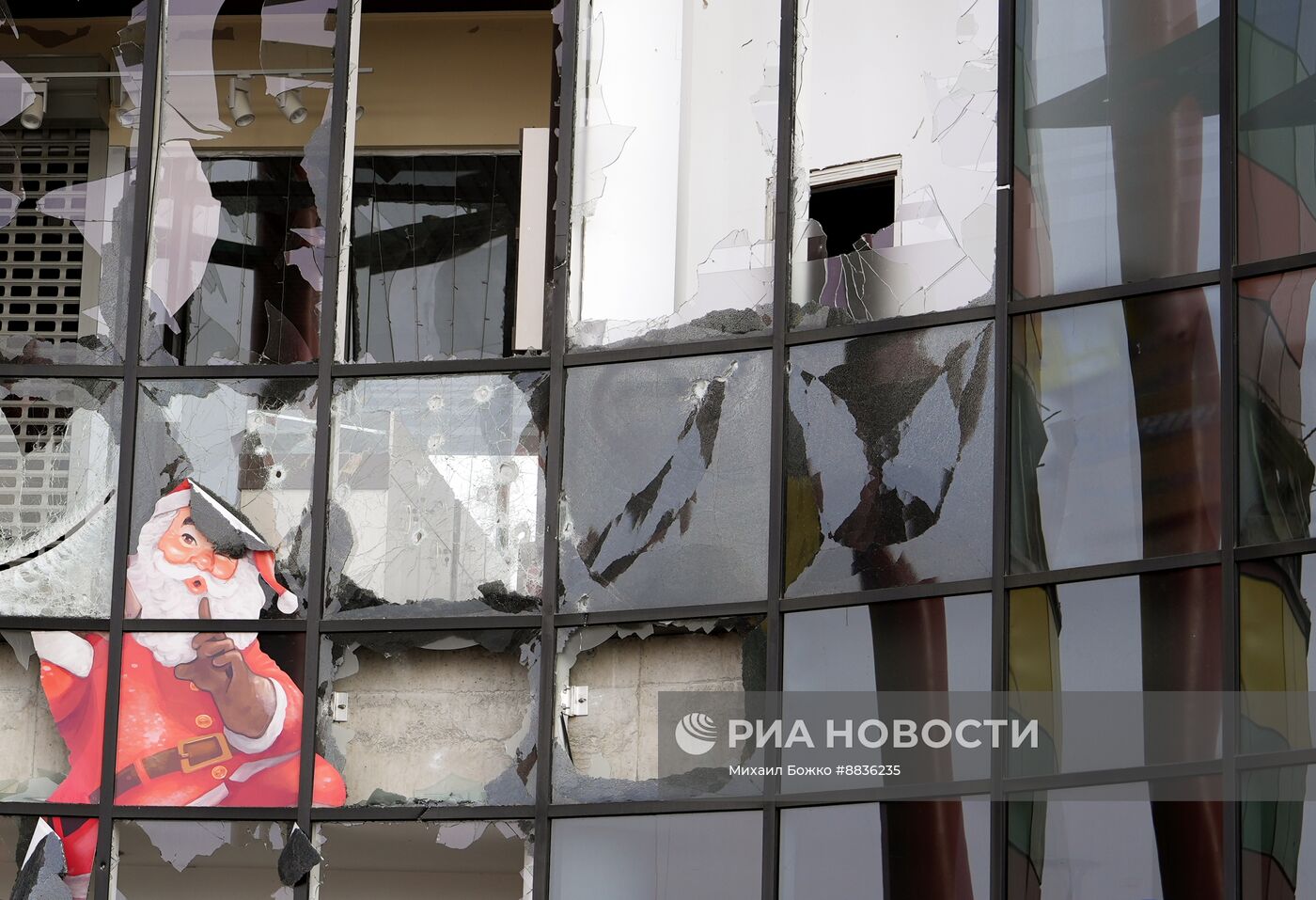 Пожар в торговом центре "Алания Молл" во Владикавказе