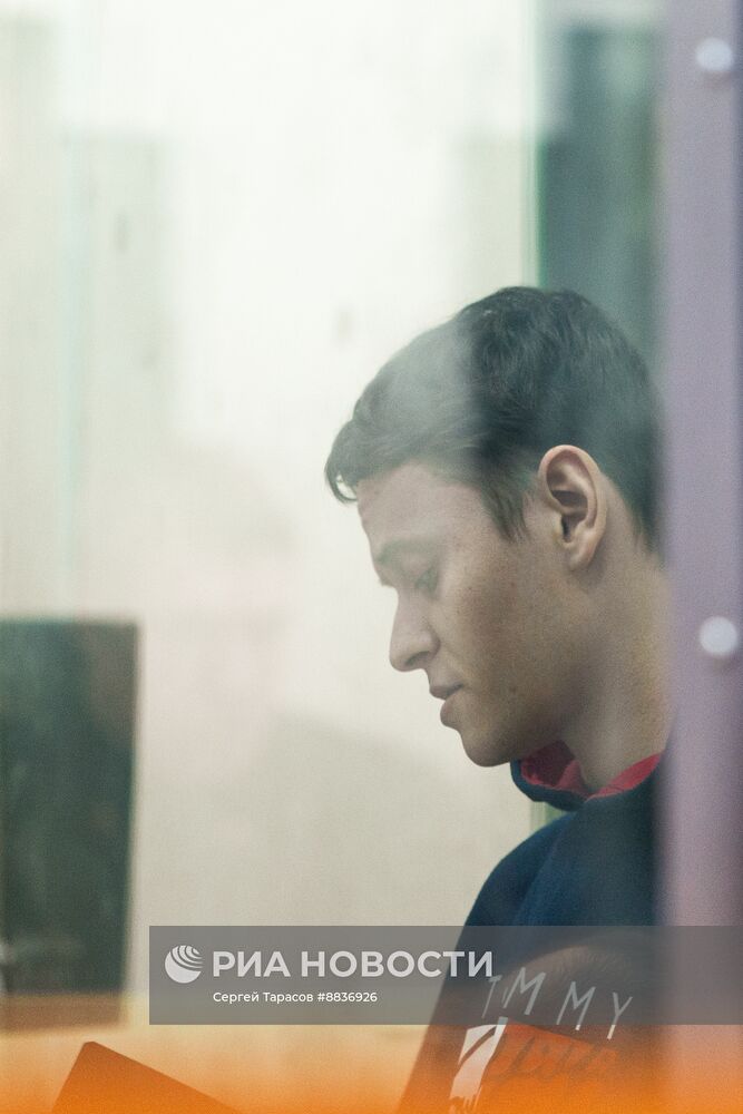 Заседание суда по делу певца Шарлота