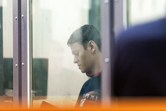 Заседание суда по делу певца Шарлота