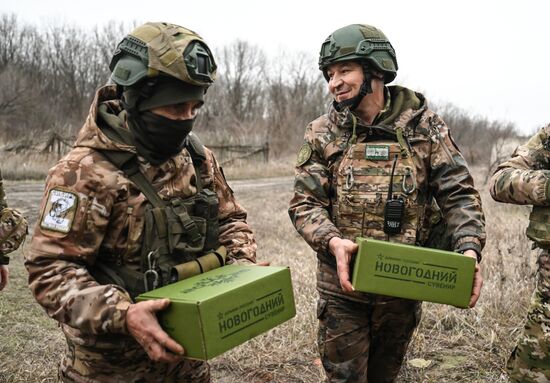 Подготовка военнослужащих группировки "Запад" к Новому году