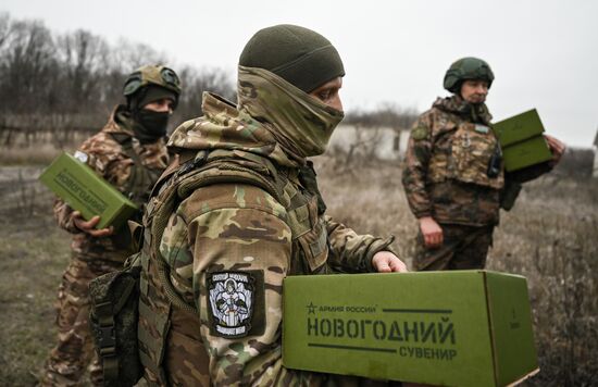 Подготовка военнослужащих группировки "Запад" к Новому году