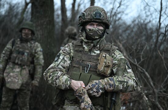 Боевое слаживание штурмовиков и расчетов БПЛА группировки "Запад" на Краснолиманском направлении