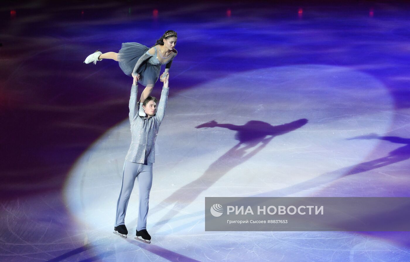 Ледовое шоу "Золушка в королевстве фей"