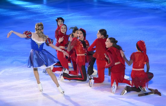 Ледовое шоу "Золушка в королевстве фей"