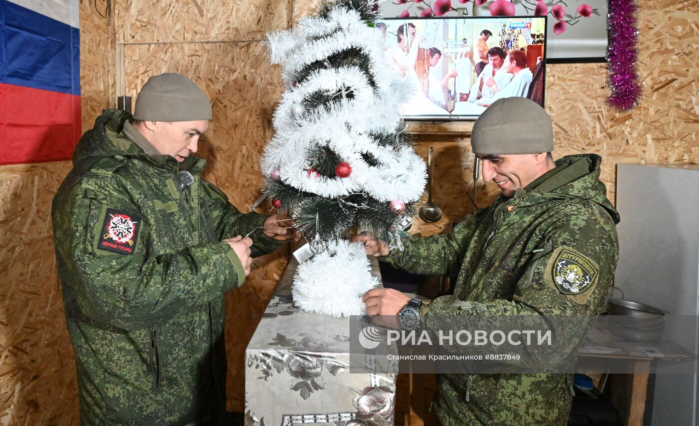 Подготовка военнослужащих группировки "Центр" к празднованию Нового года