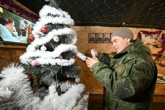 Подготовка военнослужащих группировки "Центр" к празднованию Нового года