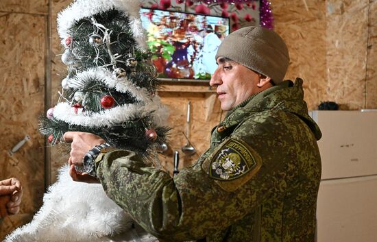 Подготовка военнослужащих группировки "Центр" к празднованию Нового года