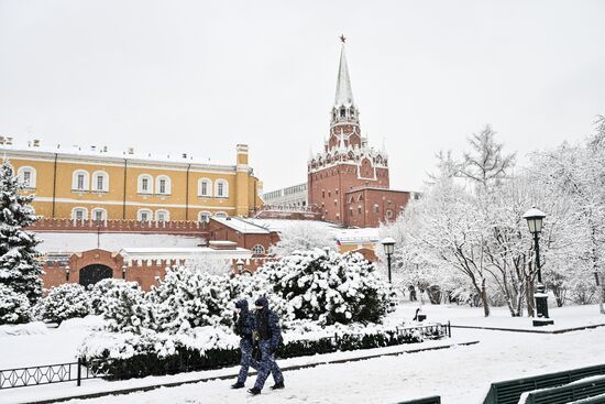 Снег в Москве