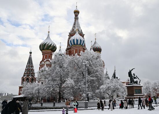 Снег в Москве