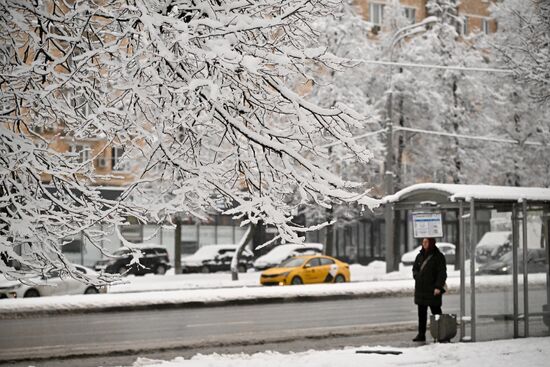 Снег в Москве