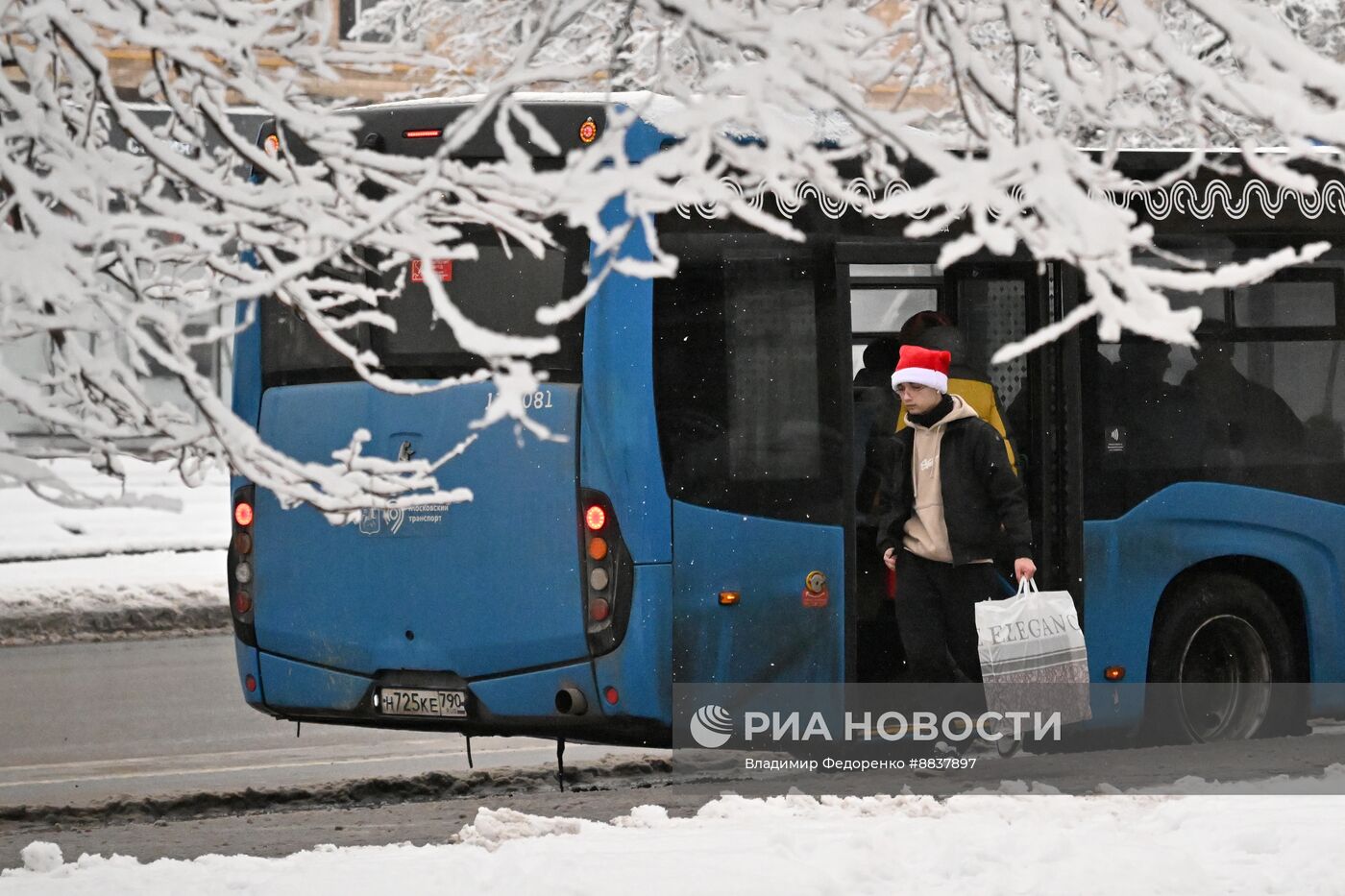 Снег в Москве