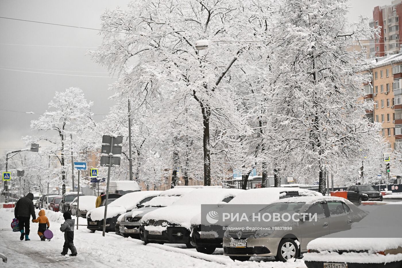 Снег в Москве