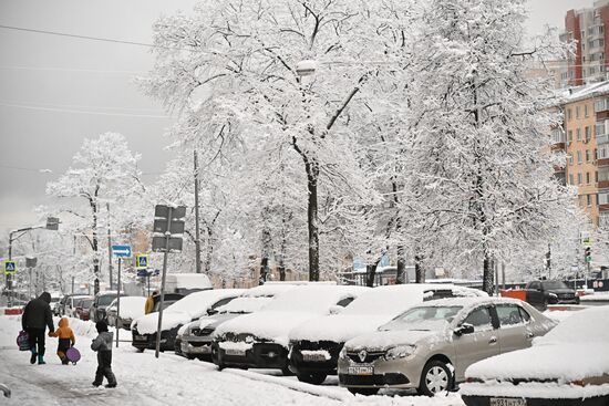 Снег в Москве