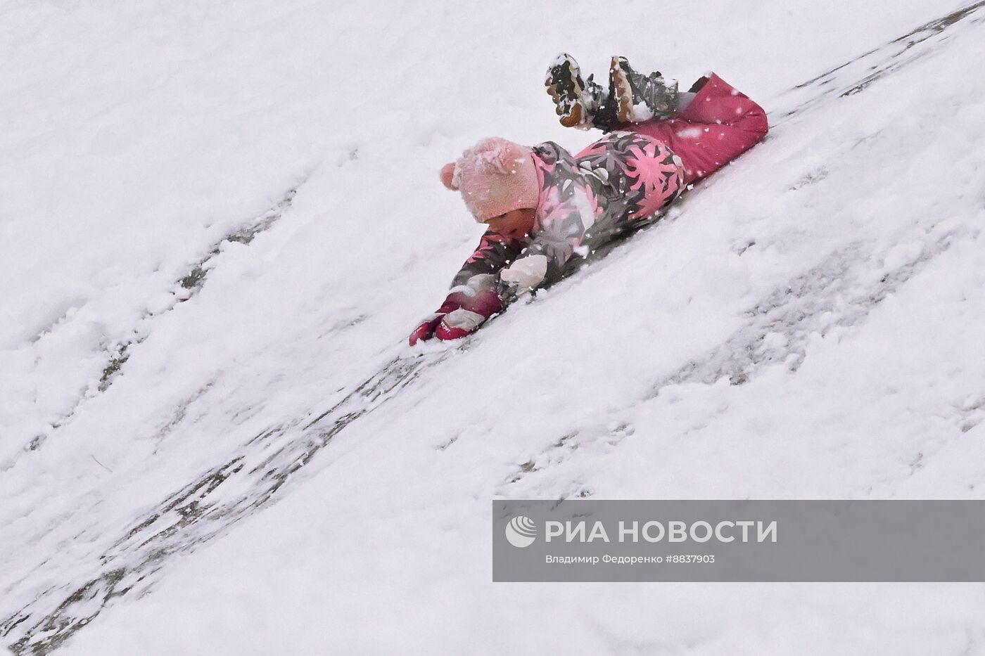 Снег в Москве