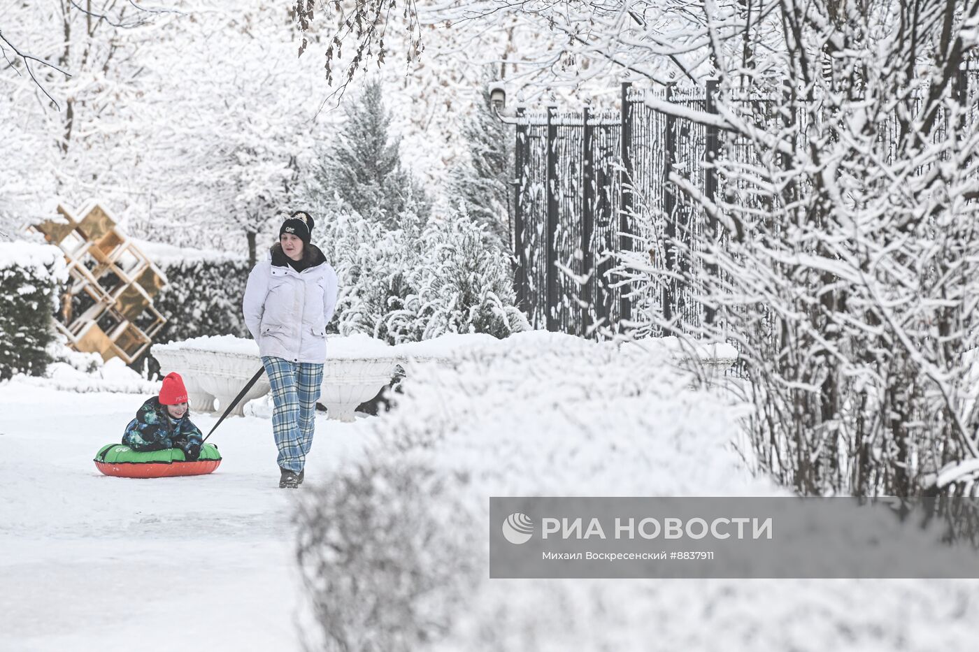 Снег в Москве