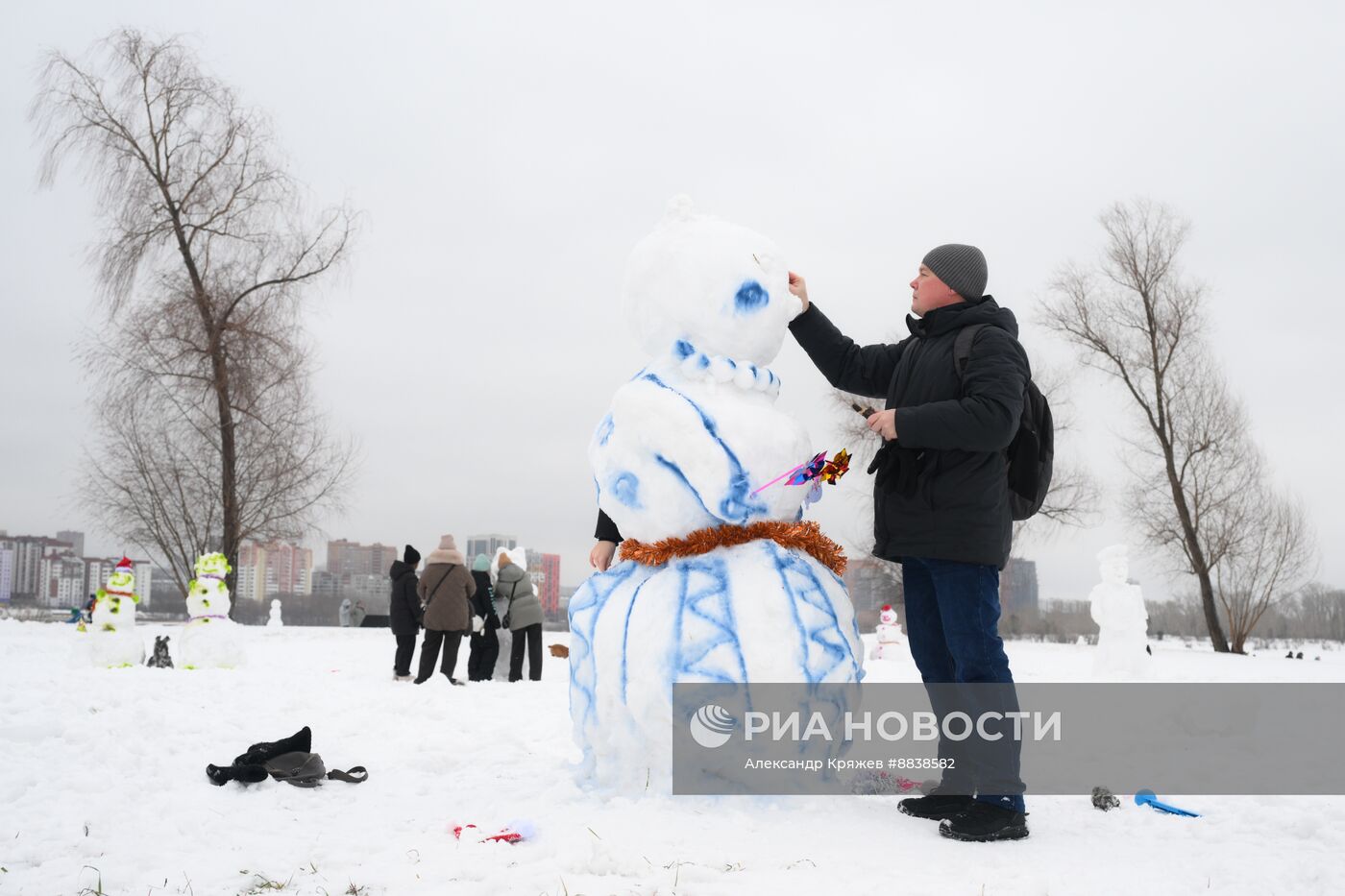 День рождения Снежной бабы в Новосибирске