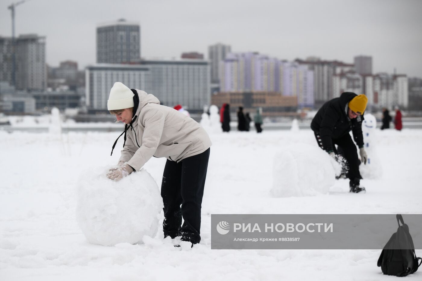 День рождения Снежной бабы в Новосибирске