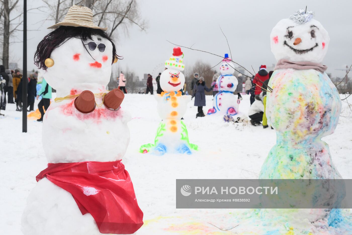 День рождения Снежной бабы в Новосибирске