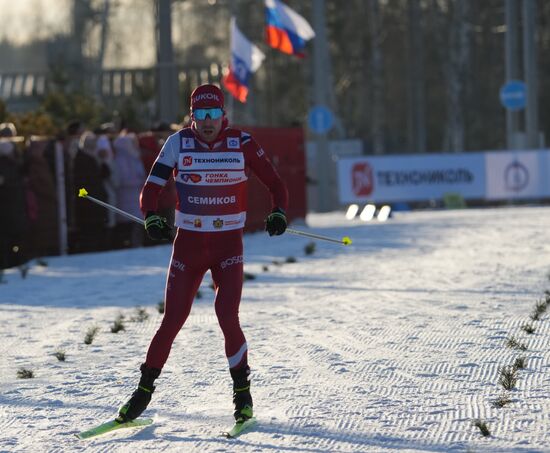 Забег лучших лыжников и биатлонистов "Гонка чемпионов". День первый