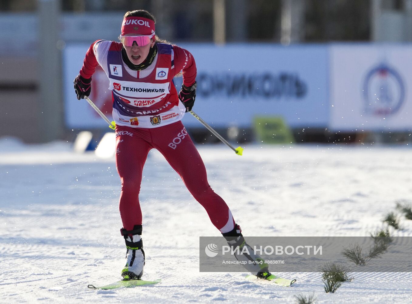 Забег лучших лыжников и биатлонистов "Гонка чемпионов". День первый