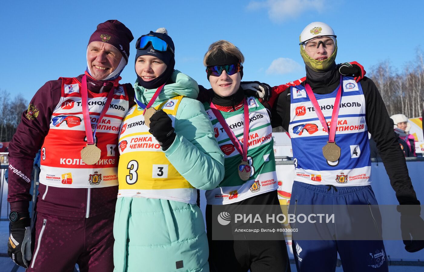 Забег лучших лыжников и биатлонистов "Гонка чемпионов". День второй. Эстафета