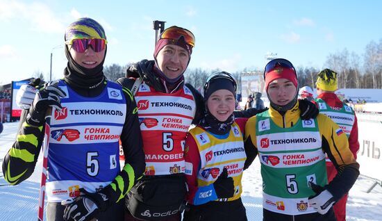 Забег лучших лыжников и биатлонистов "Гонка чемпионов". День второй. Эстафета