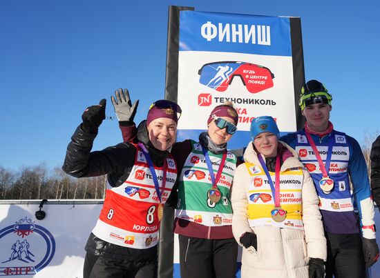 Забег лучших лыжников и биатлонистов "Гонка чемпионов". День второй. Эстафета