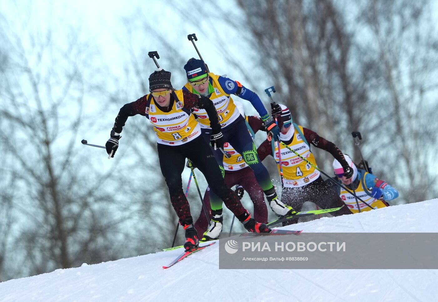 Забег лучших лыжников и биатлонистов "Гонка чемпионов". День второй. Эстафета