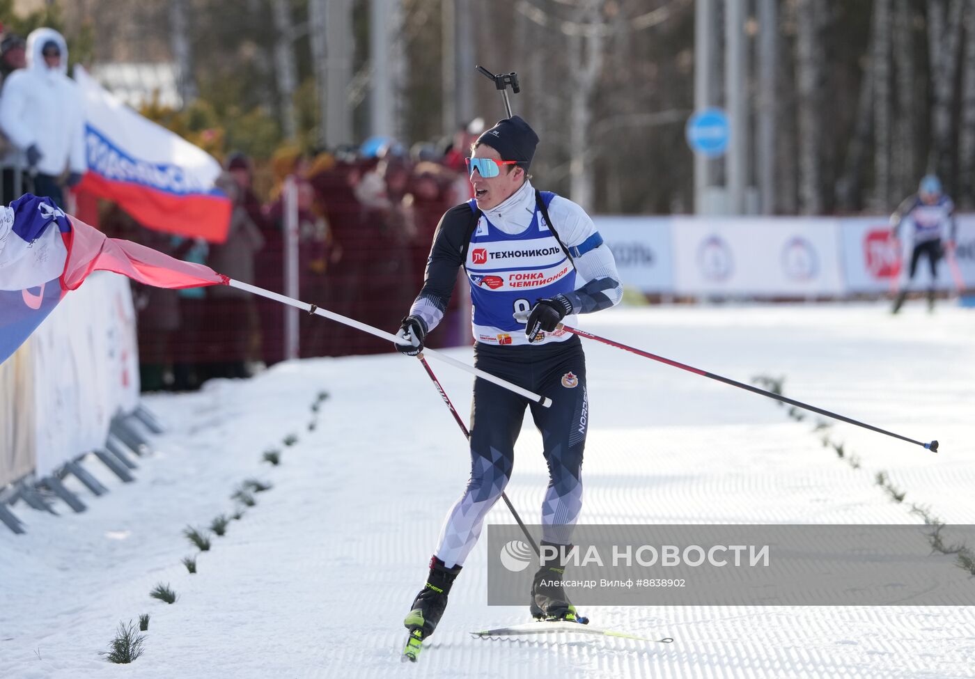 Забег лучших лыжников и биатлонистов "Гонка чемпионов". День второй. Эстафета