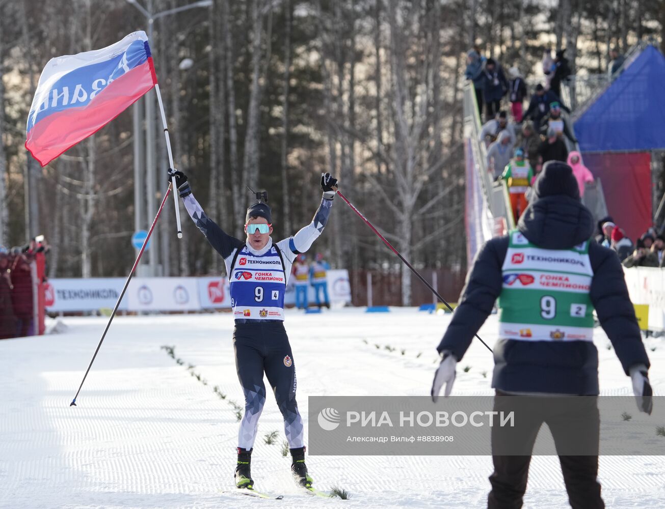 Забег лучших лыжников и биатлонистов "Гонка чемпионов". День второй. Эстафета