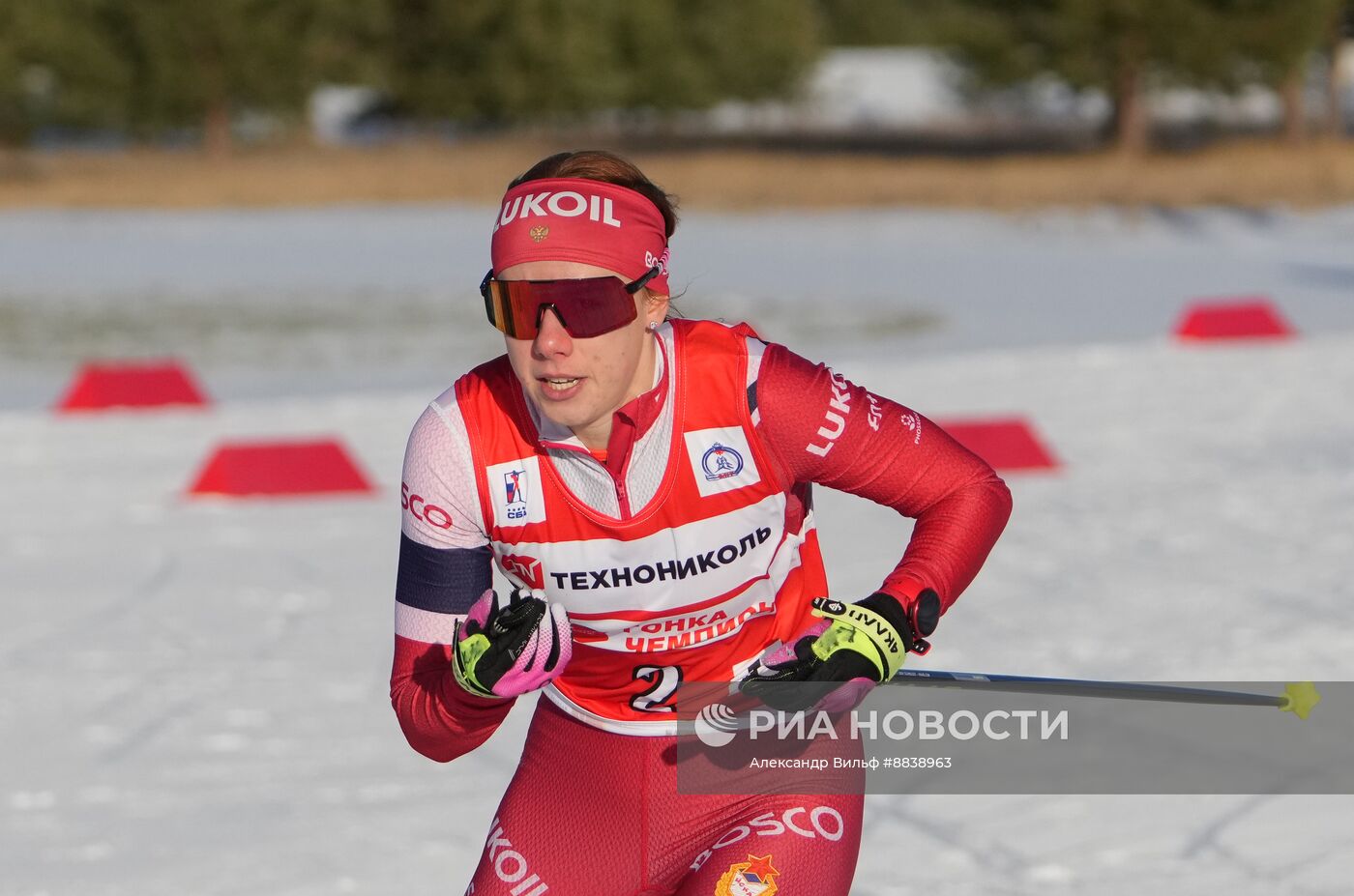 Забег лучших лыжников и биатлонистов "Гонка чемпионов". День второй. Эстафета