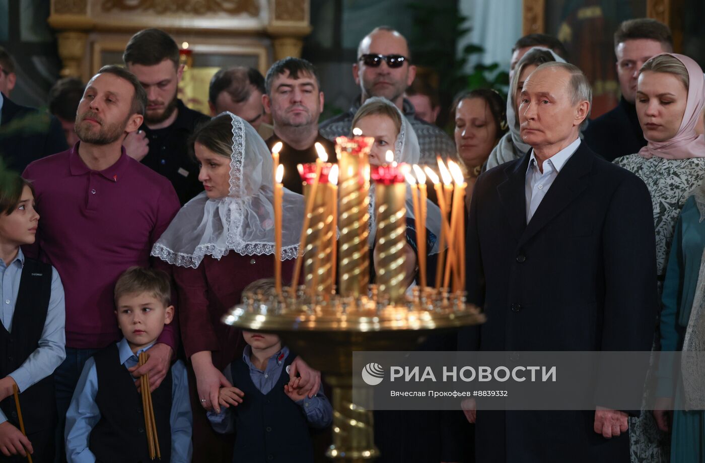 Президент Владимир Путин посетил Рождественское богослужение