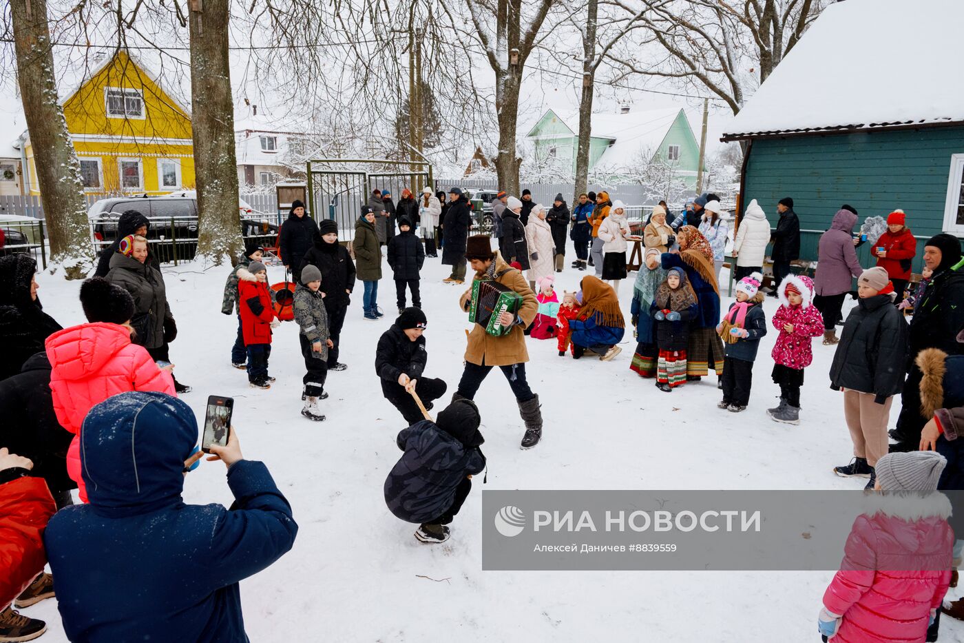 Празднование Рождества староверческой общиной в Ленинградской области