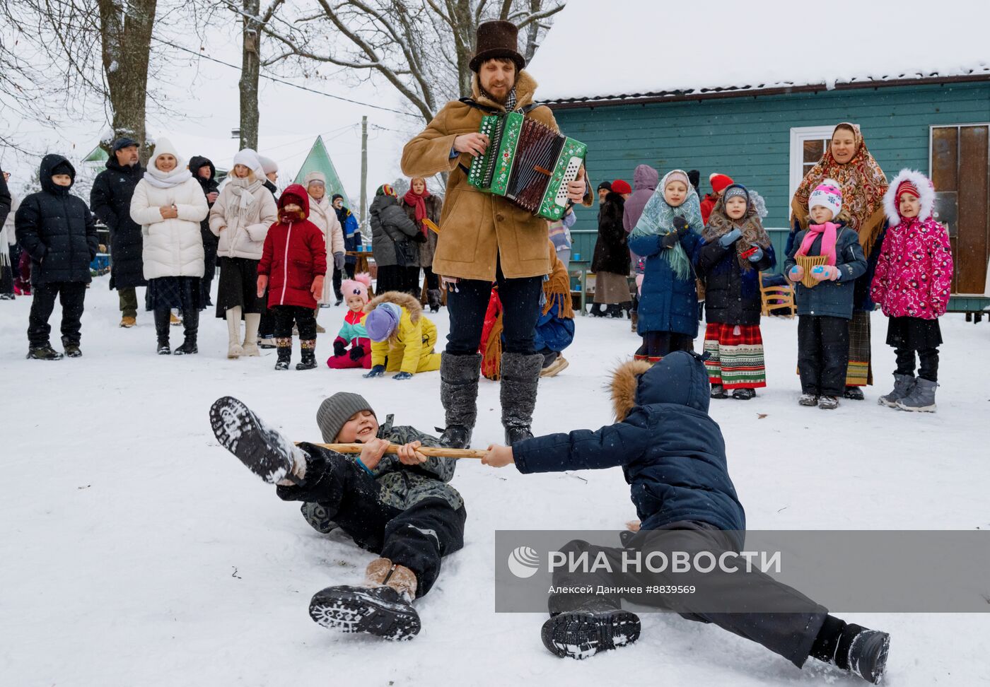 Празднование Рождества староверческой общиной в Ленинградской области