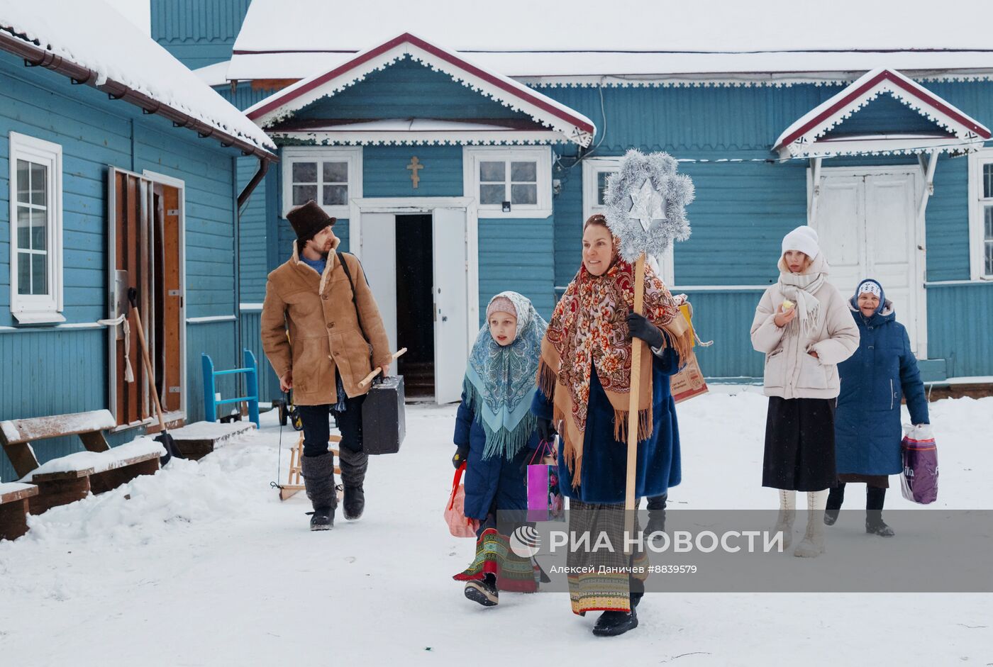 Празднование Рождества староверческой общиной в Ленинградской области