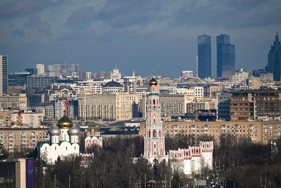 Теплая погода в Москве