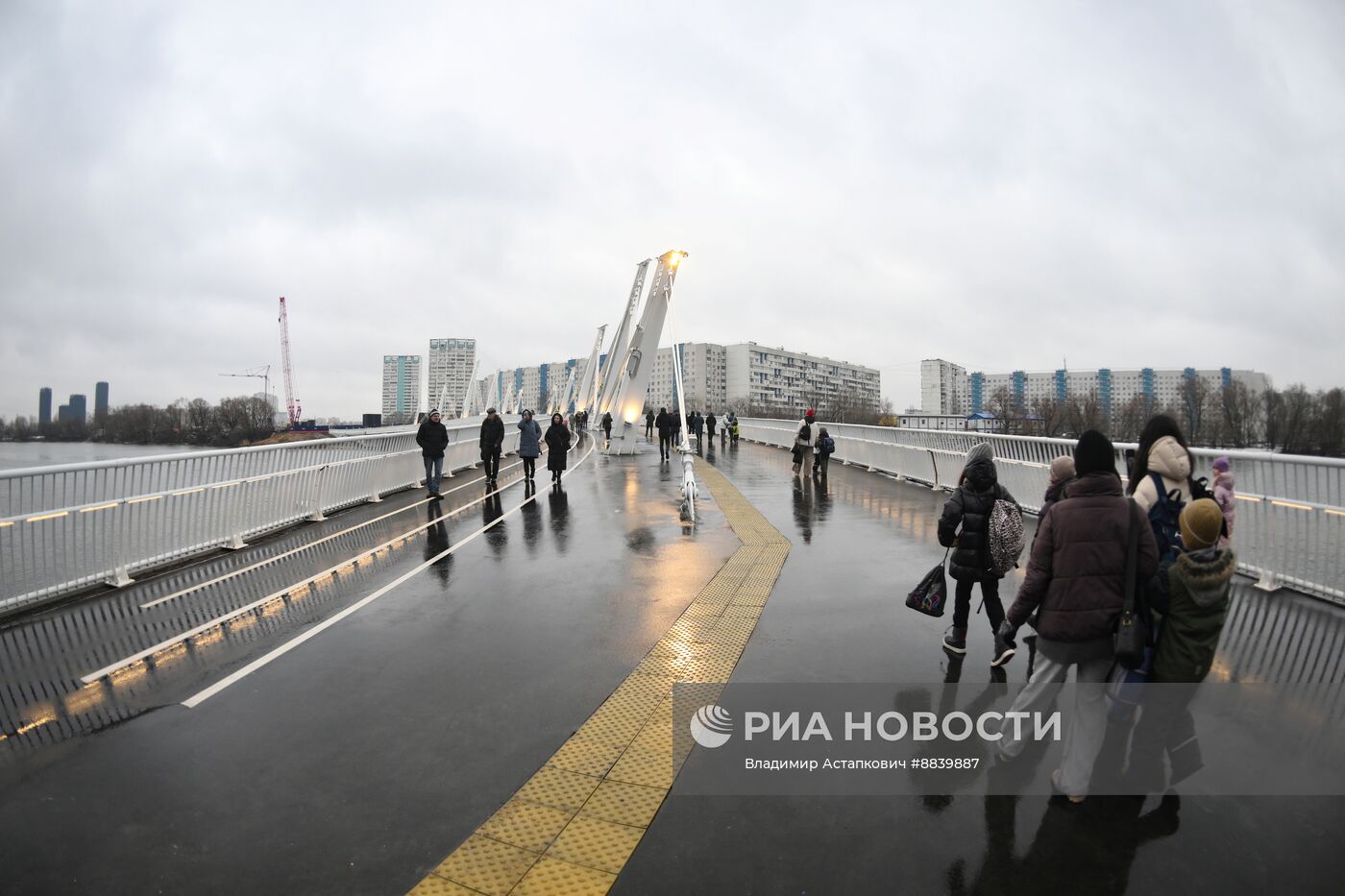 Открытие пешеходного моста в Нагатинском затоне