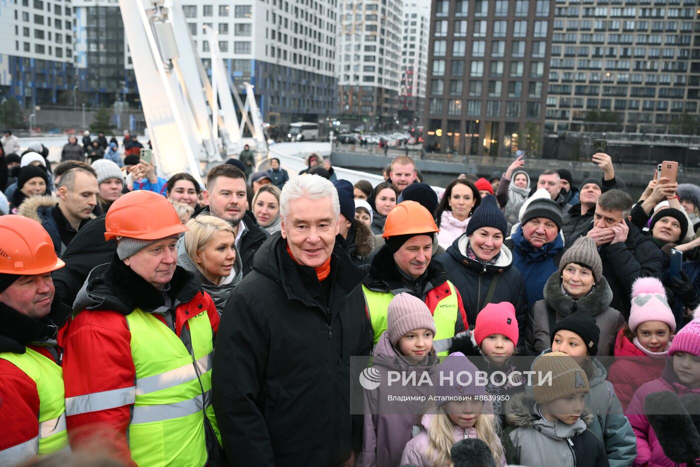 Открытие пешеходного моста в Нагатинском затоне